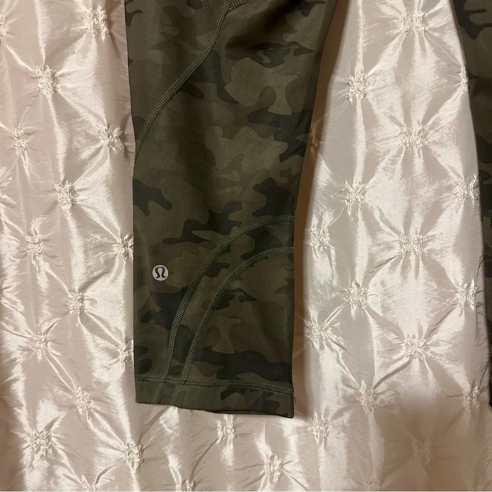 Lululemon Run Inspire Crop Leggings Luxtreme Savasana Camo Fatigue Green